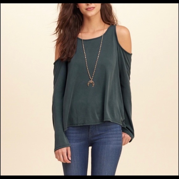 Hollister Co. cold shoulder top - Picture 6 of 8